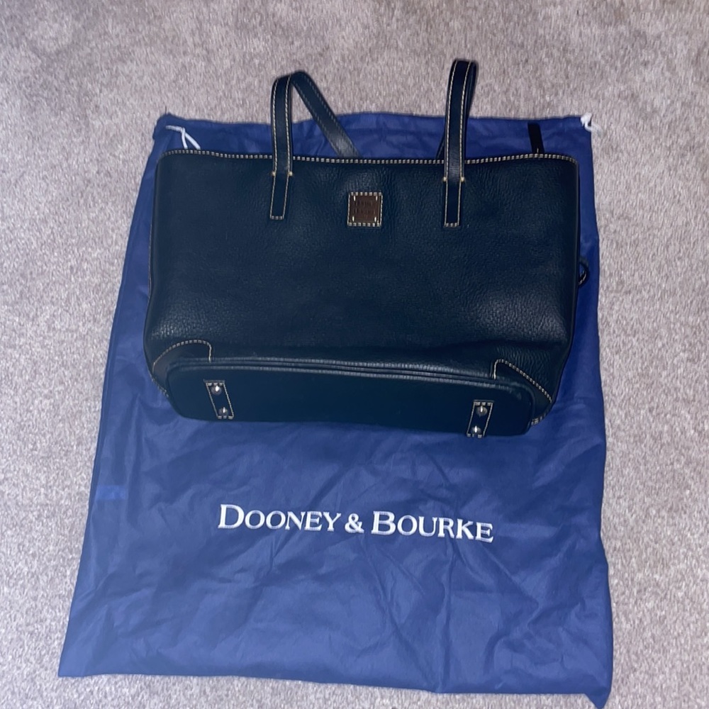 Dooney & Burke black leather tote bag